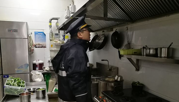 藍(lán)清油煙凈化器4000風(fēng)曼