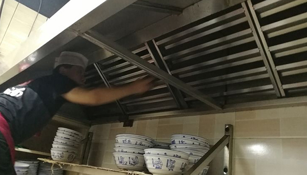 成都專業(yè)清洗油煙凈化器